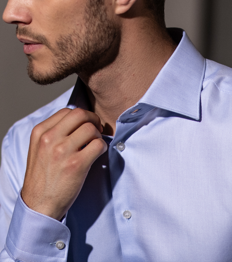 Herrenhemden in Twill